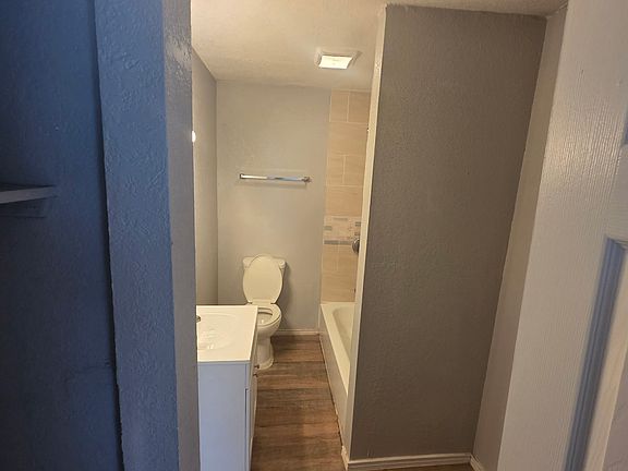 4th image of 211 W Huff Ave #A