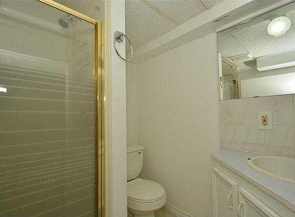 3rd image of 371 Whiteview Rd NE