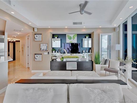 5th image of 100 S Pointe Dr APT 2901