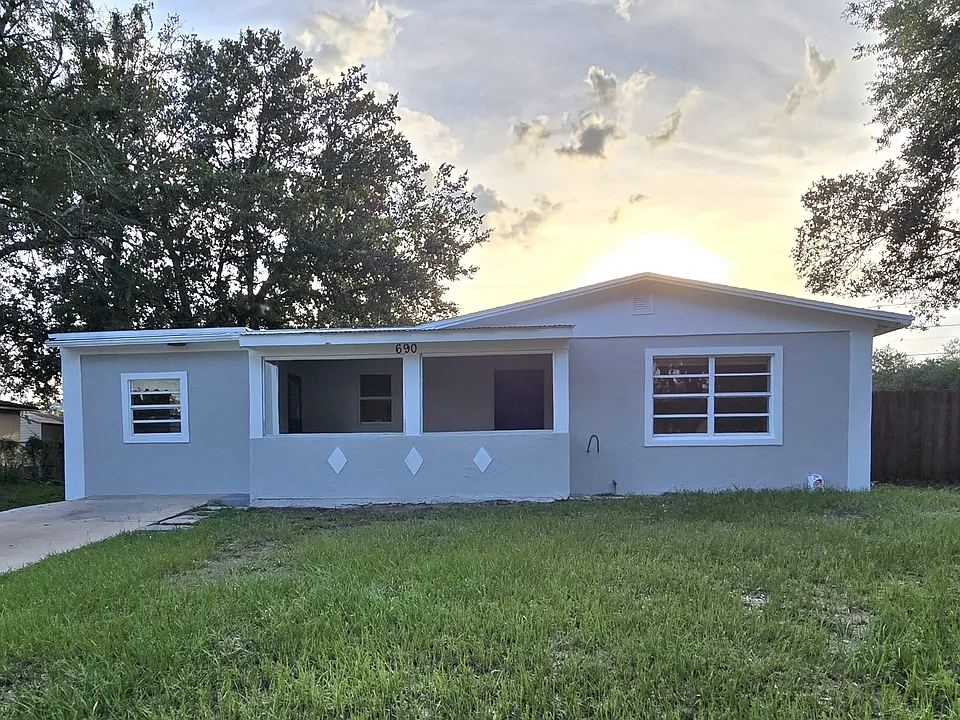 690 Durango Way