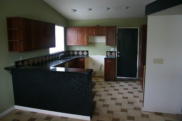 2nd image of 811 Cherry Hills Ct