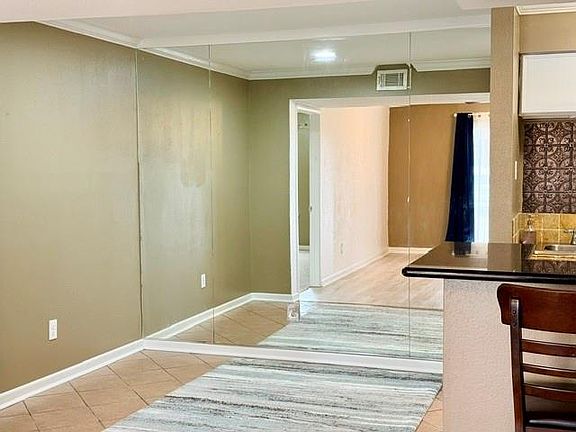 4th image of 904 University Oaks Blvd APT 91