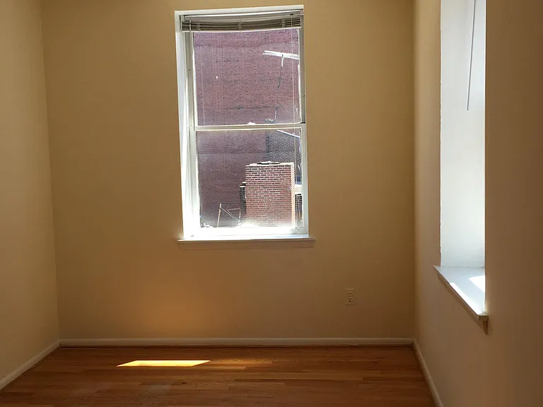 201 S 12th St #4B — Photo 8