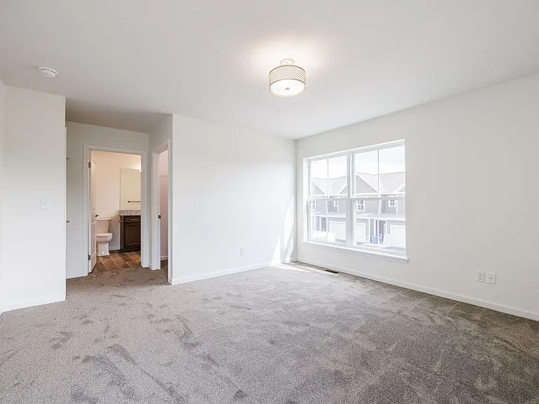 Fourmile Creek Apartments and Townhomes — Photo 32