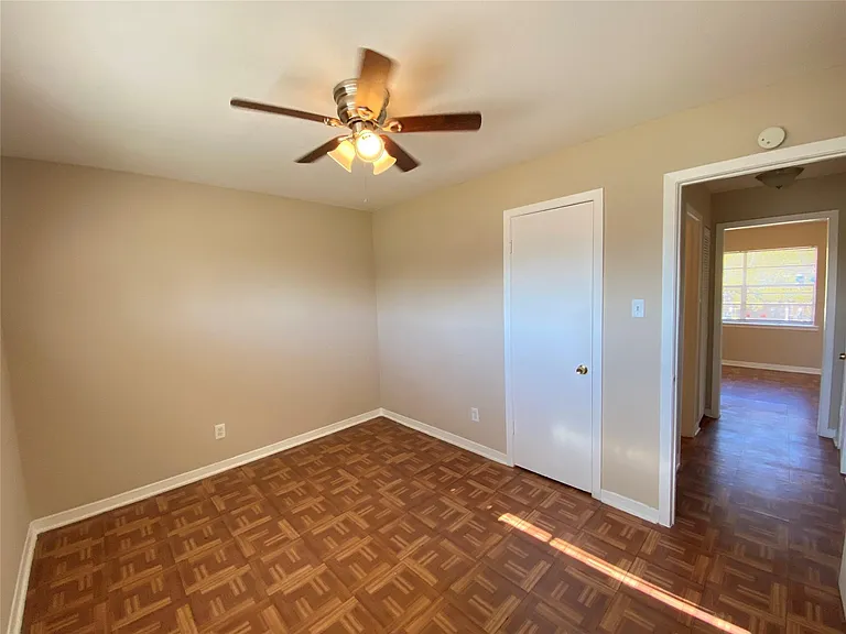 3024 Elgin St #8 — Photo 6