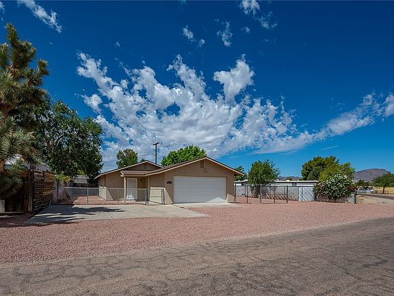 2nd image of 3950 E John L Avenue
