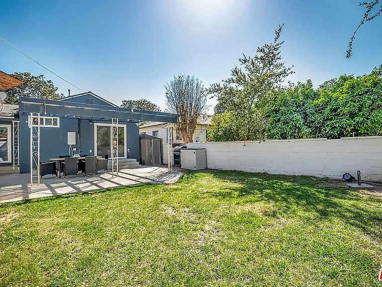 17527 Haynes St — Photo 13