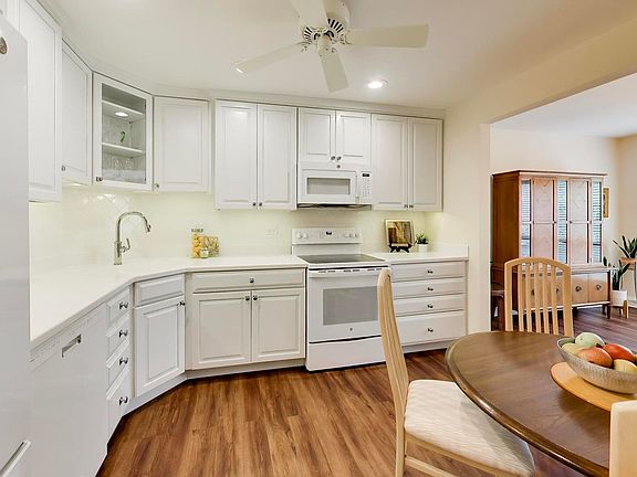 4th image of 1066 Shermer Rd APT 20