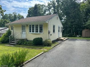 97 Cayuga Ave, Rockaway Twp., NJ 07866