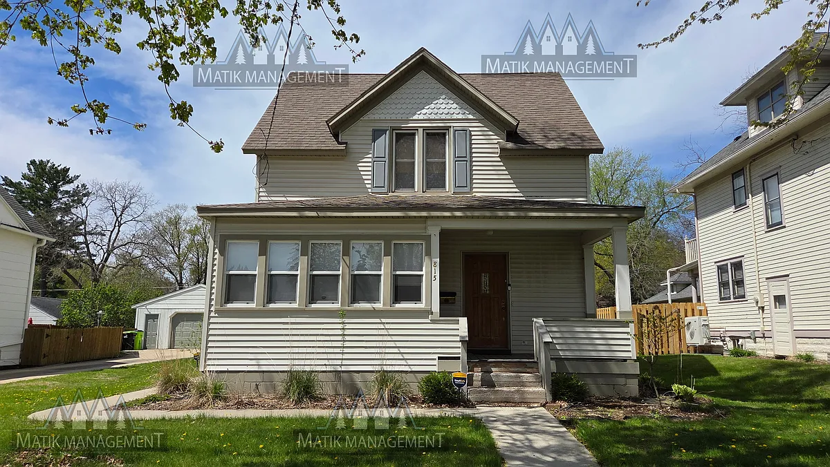 Building Photo - 815 6th Ave SW
