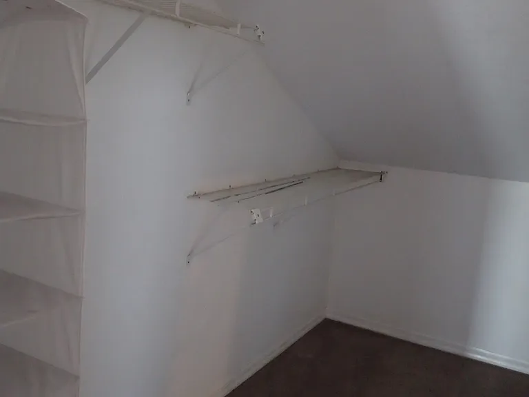 3RD FLOOR BEDROOM WALKIN