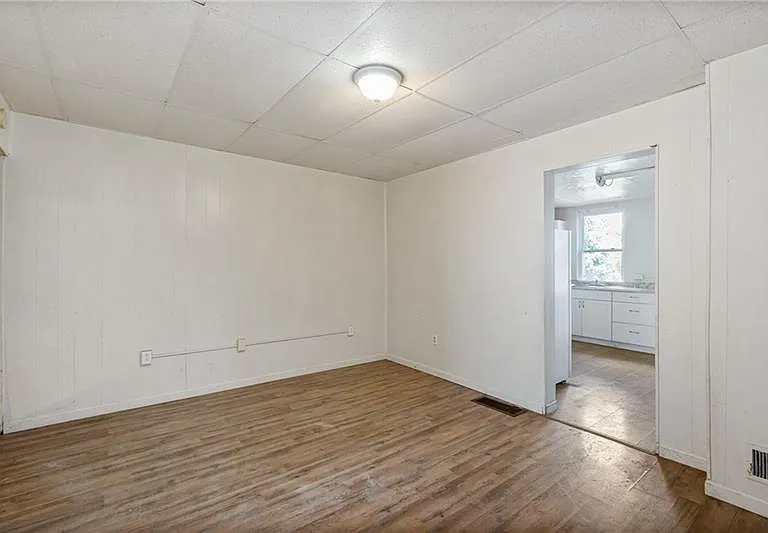 2631 Josephine St — Photo 8