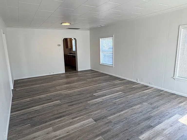 906 N Central Ave — Photo 2