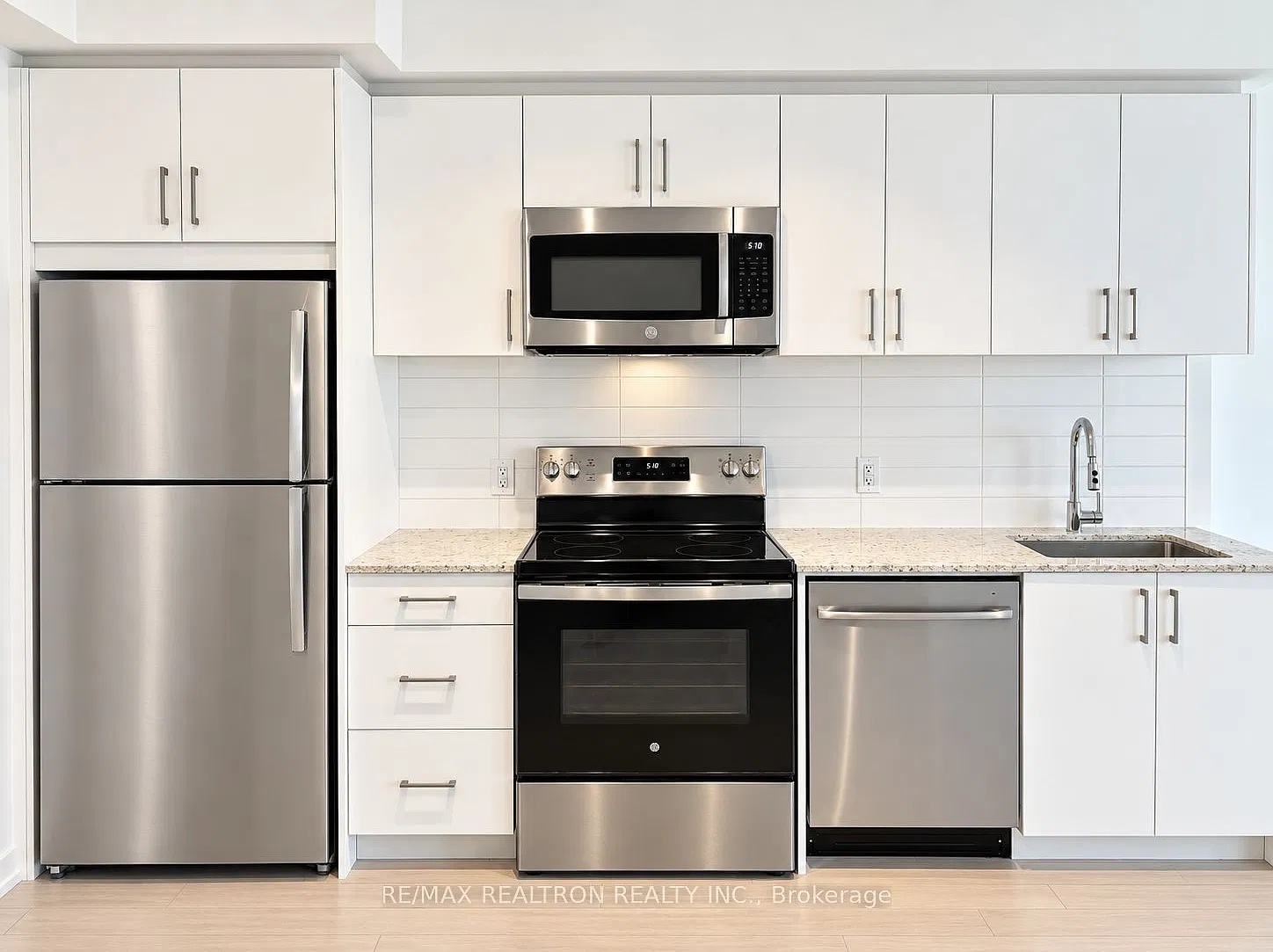 2 bed, $2,200 — Photo 4
