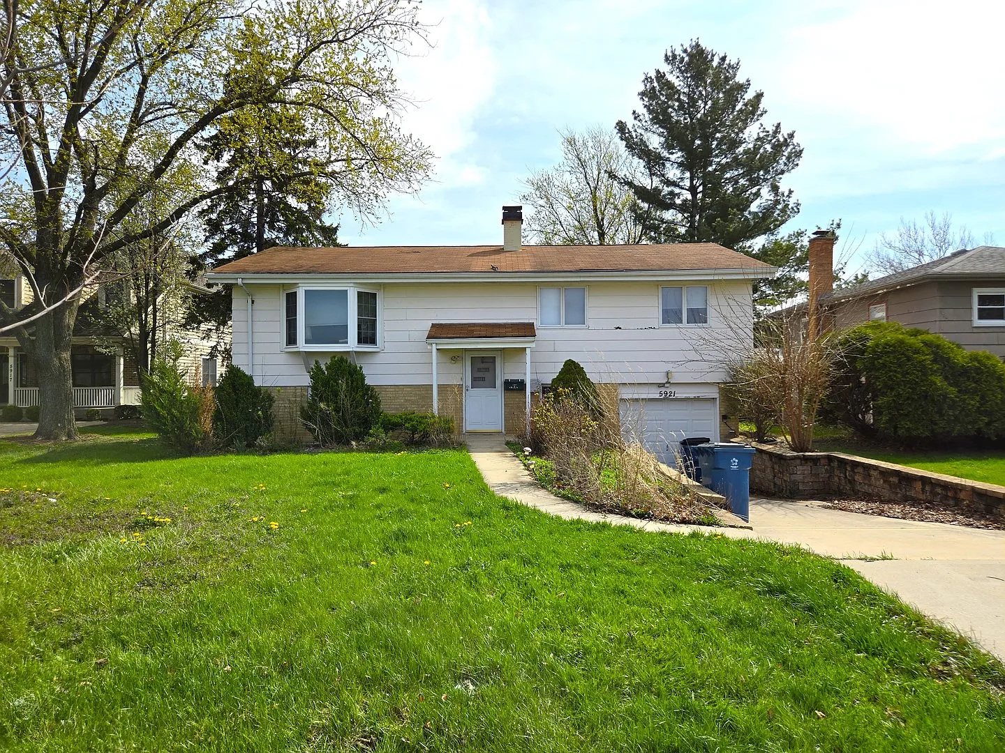 5921 Blodgett Ave photo 1