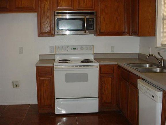 4th image of 2543 Sarita Ct