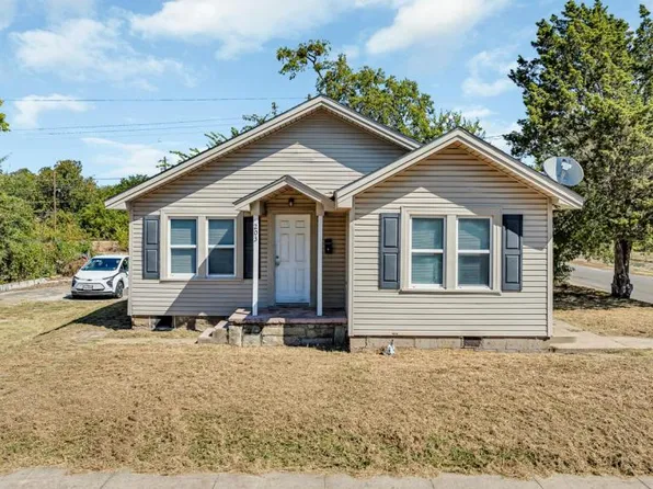 203 3rd Ave NW, Ardmore, OK 73401