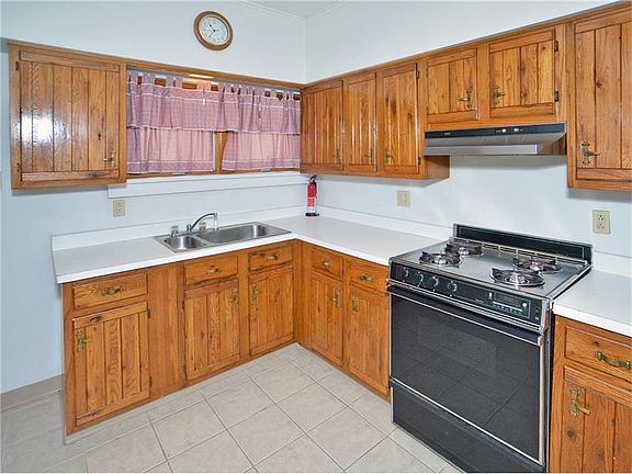 2nd image of 126 Newfield Dr