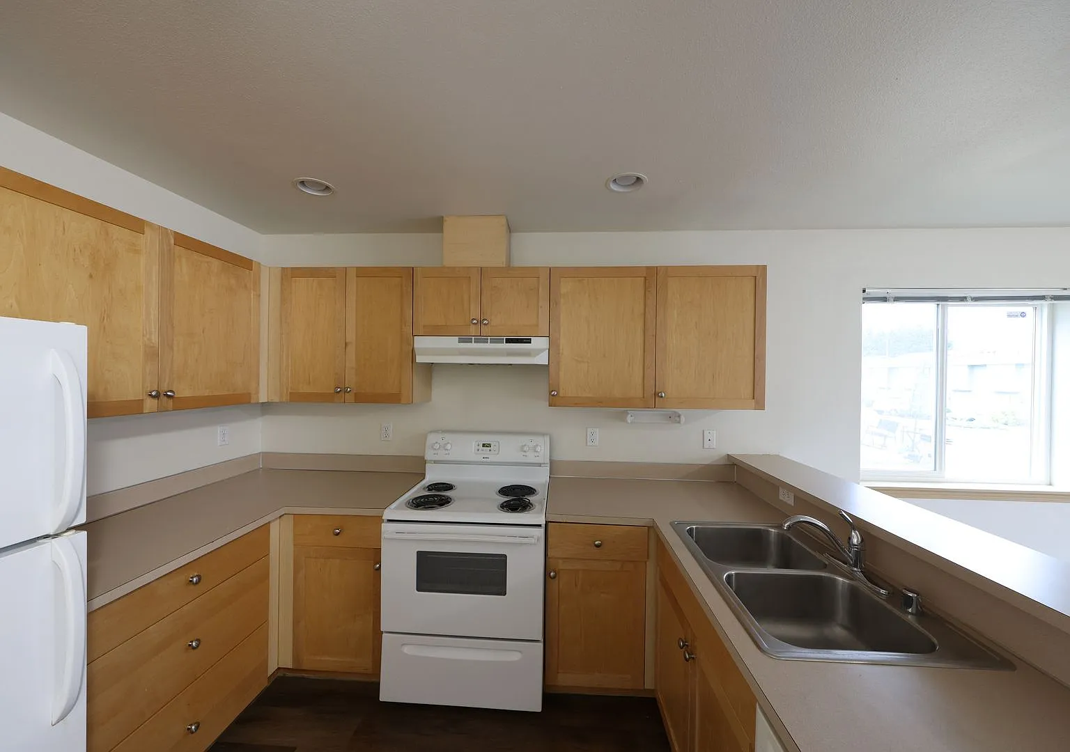 1225 N Oak Harbor Rd — Photo 2