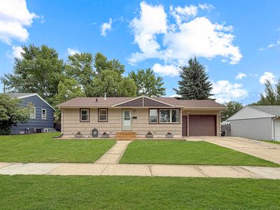 424 26th St NW, Minot, ND, 58703