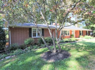 1712 Sandersted Rd, Winston Salem, NC 27103