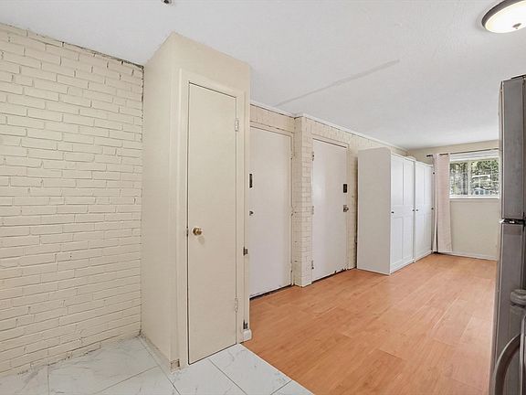 4th image of 79 Holbrook Rd APT 2