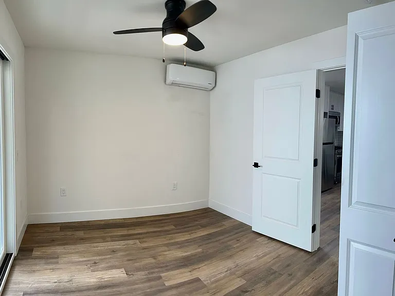 Unit on 32nd — Photo 5