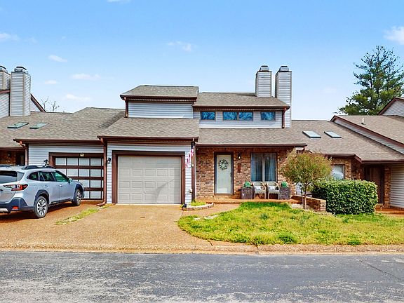 5th image of 407 Country Club Ct