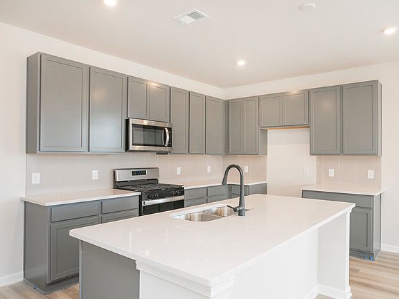 4th image of 126 Pekka Dr