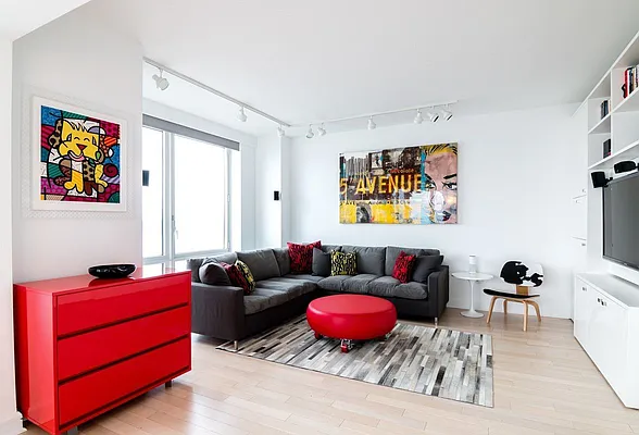 Sold by BLU Real Estate | media 20