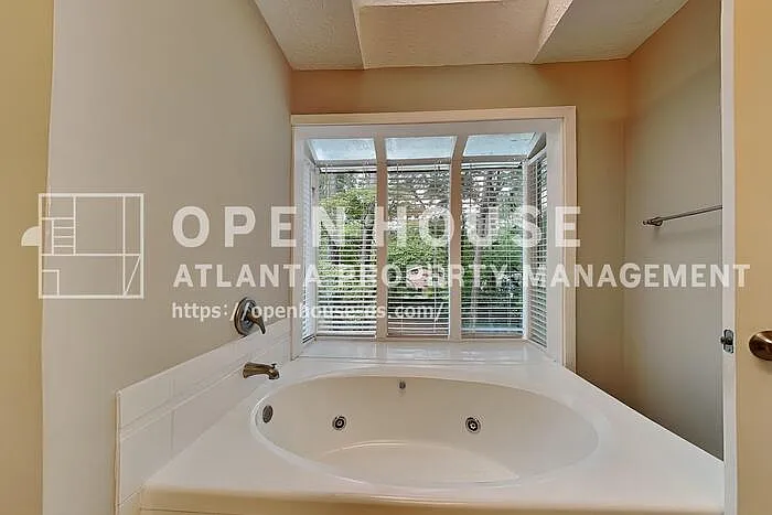 5142 Manitou Way SW — Photo 10