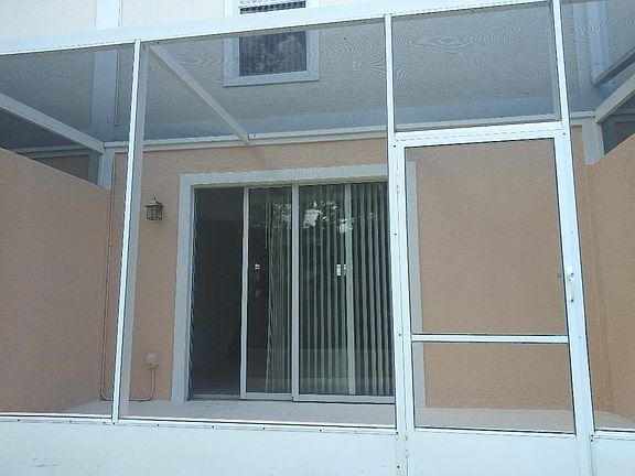 4th image of 2061 Green Oak Ct