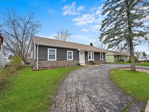 2nd image of 22706 Brookwood Dr