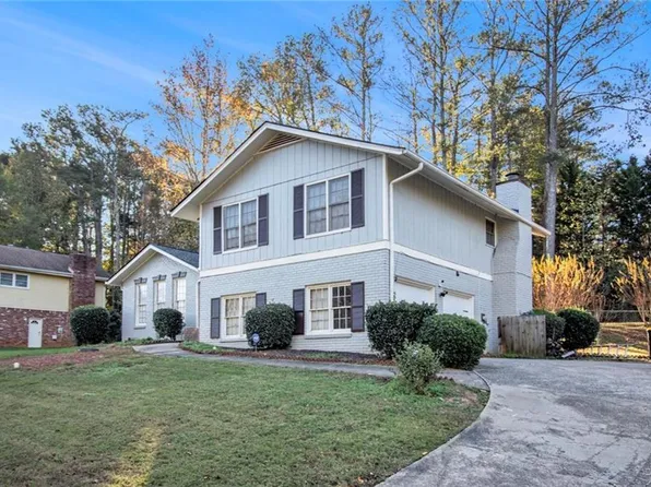 118 Lafayette Dr, Fayetteville, GA 30214