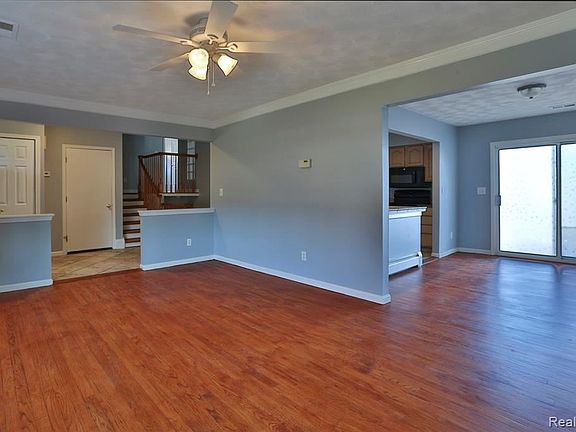 4th image of 24337 Heritage Dr