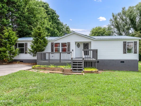 227 Kelsey Logan Dr, Walland, TN 37886