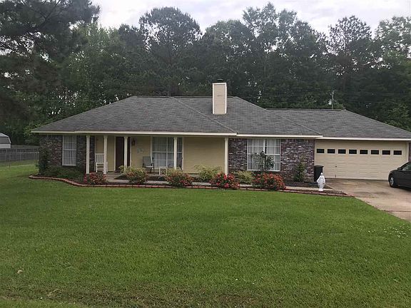 2nd image of 113 Dogwood Trl