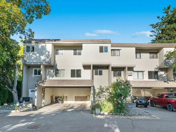 1985 Burtch Rd Unit 24, Kelowna, BC V1Y 4B4