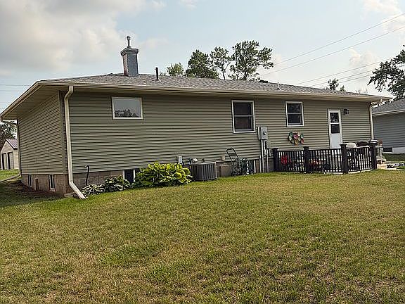 4th image of 306 2nd St