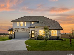 109 willow oak, Floresville, TX 78114