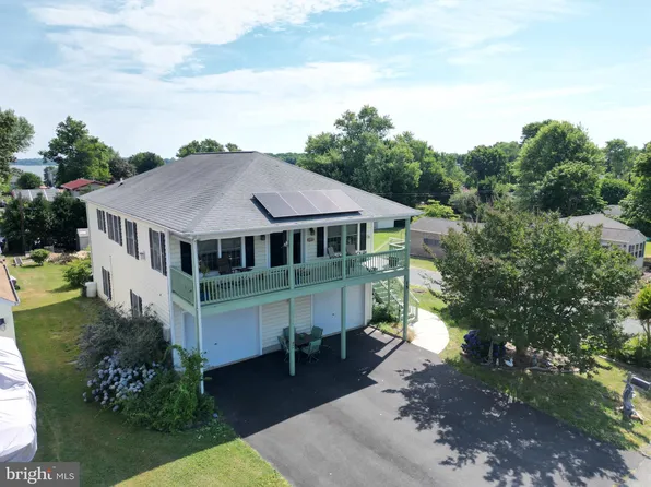 15 South Dr, Earleville, MD 21919