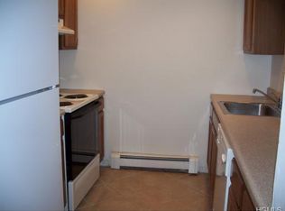 23 Brittany Dr, Middletown, NY 10940