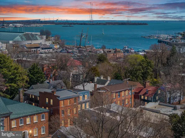 146 Duke Of Gloucester St, Annapolis, MD 21401