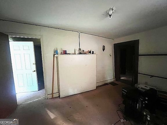 3rd image of 488 Lawrence St