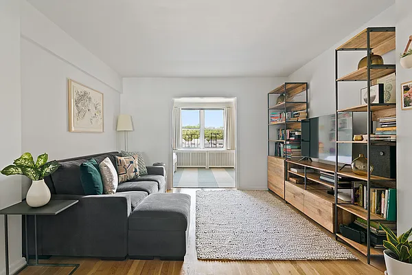 Sold by Compass | media 1