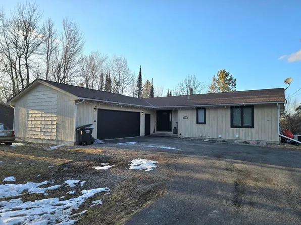 312 Shorewood Dr, International Falls, MN 56649