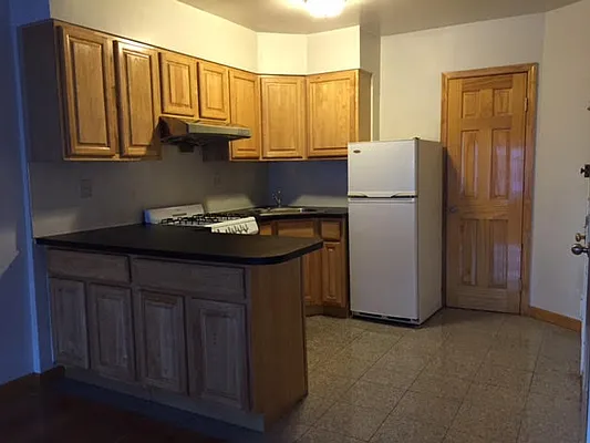 Rented by Natlane Equities | media 15