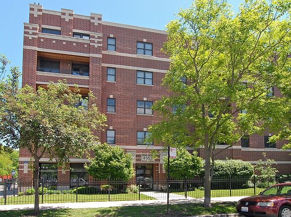 2nd image of 4553 N Magnolia Ave APT 503