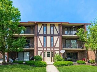 9942 Shady Ln, Orland Park, IL 60462