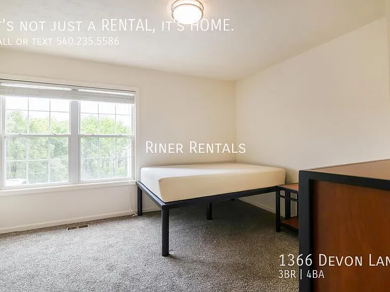 1366 Devon Ln — Photo 8
